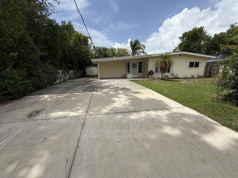 House for rent at 31 Lakeshore Dr, Palm Harbor, FL 34684