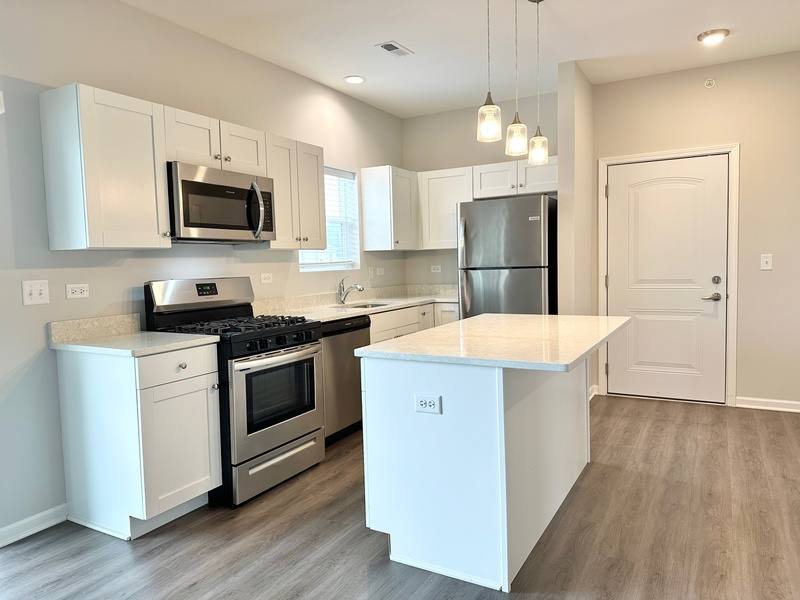 Apartment for rent at 853 E Main St #3E, Dundee, IL 60118