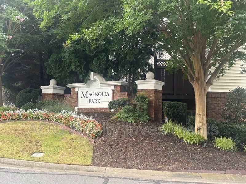 Townhouse for rent at 5478 Werburgh St, Charlotte, NC 28209