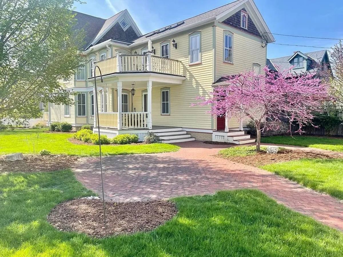 House for rent at 2036 N 2nd St, Milwaukee, WI 53212