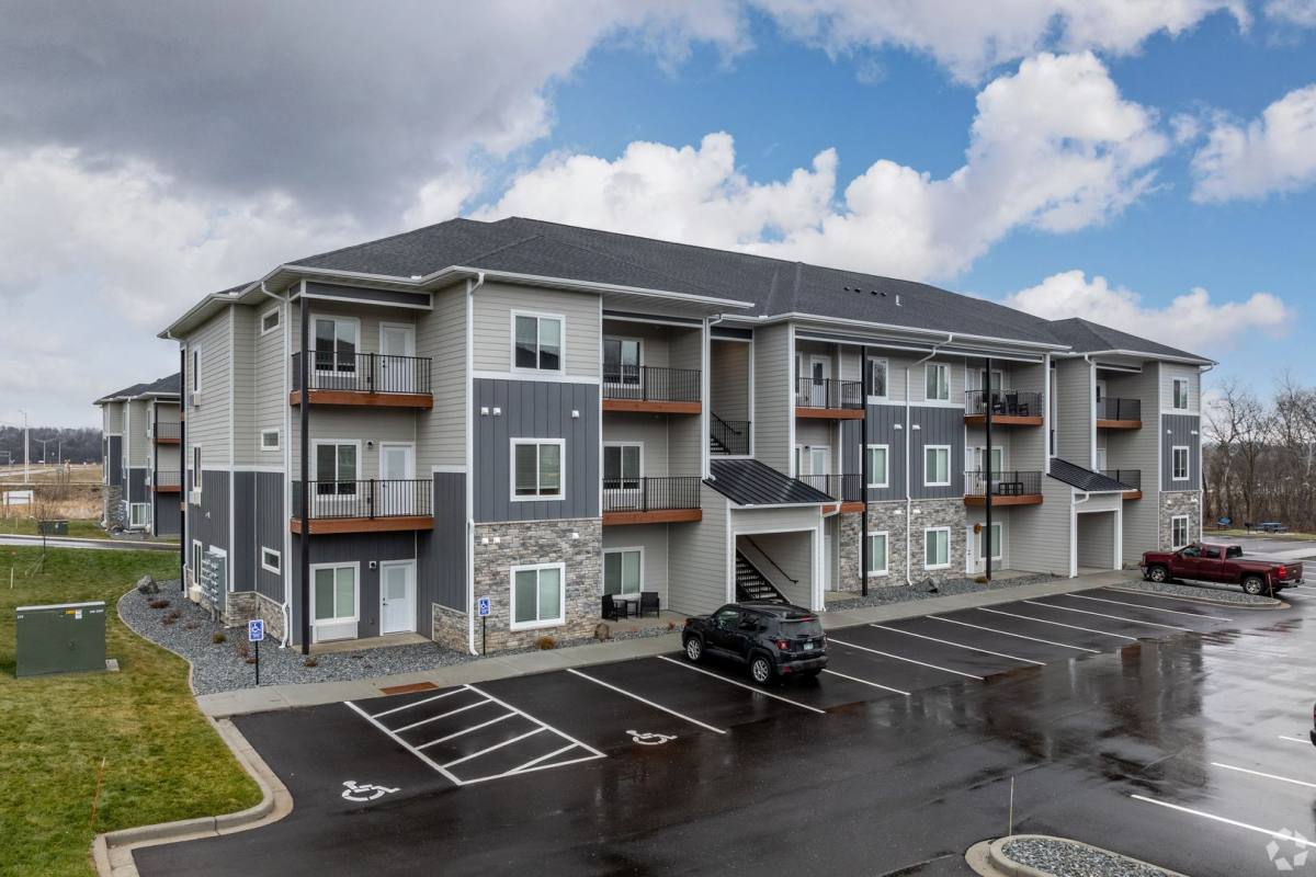 Apartment for rent at 387 Chippewa Mall Dr, Chippewa Falls, WI 54729