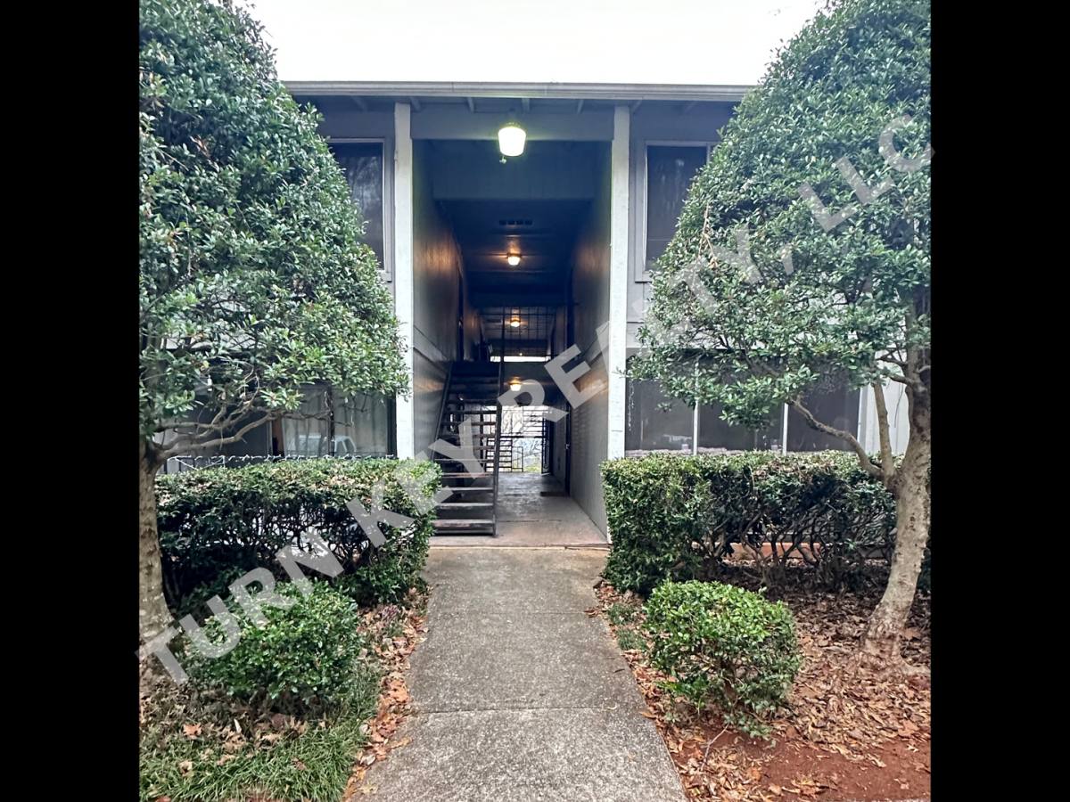 Condo for rent at 417 Skyview Dr #A, Birmingham, AL 35209