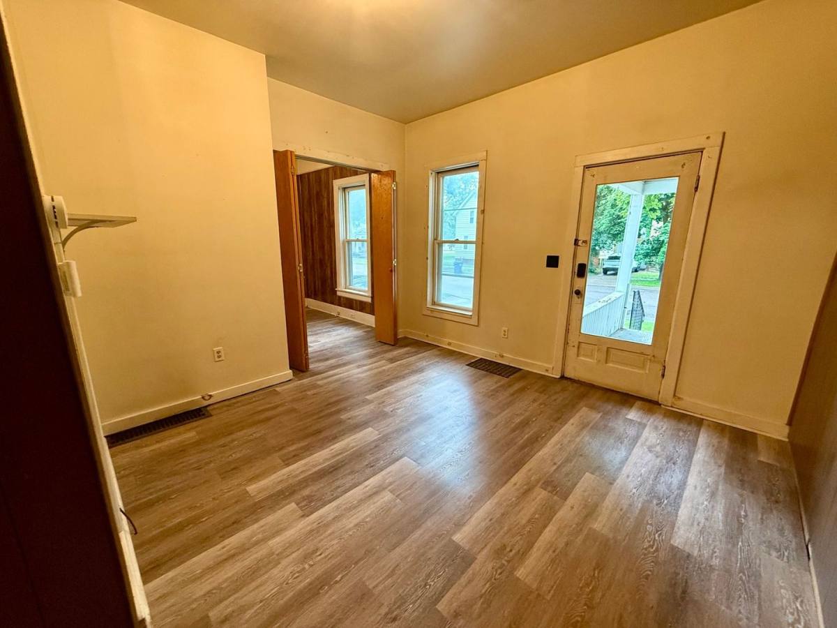 Apartment for rent at 702 Jackson St, Wausau, WI 54403