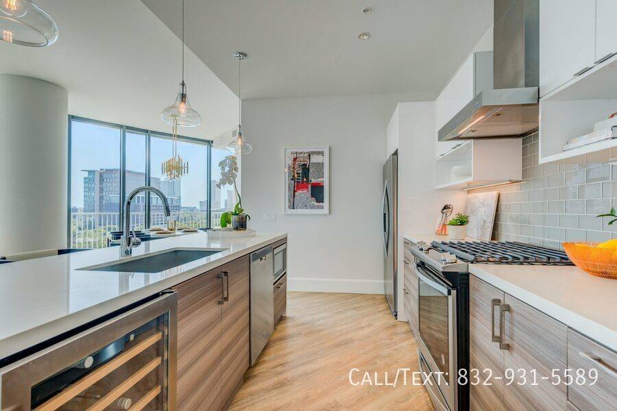 Apartment for rent at 3333 Lake St #AUK1, Houston, TX 77098