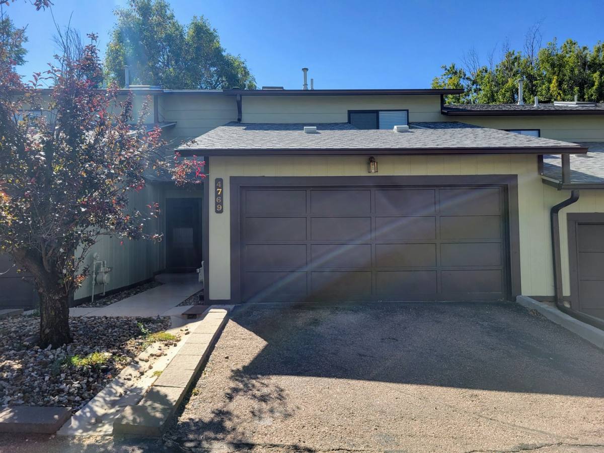 Townhouse for rent at 4769 Barnes Rd, Colorado Springs, CO 80917