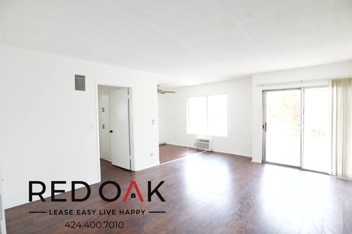 Condo for rent at 7502 Canby Ave #5, Reseda, CA 91335