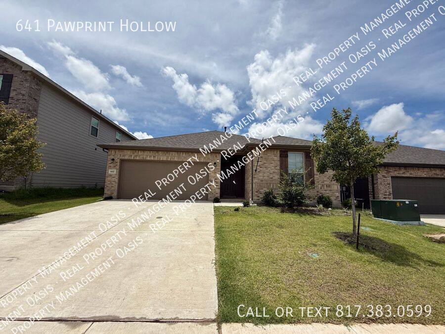 House for rent at 641 Pawprint Hollow, Godley, TX 76044