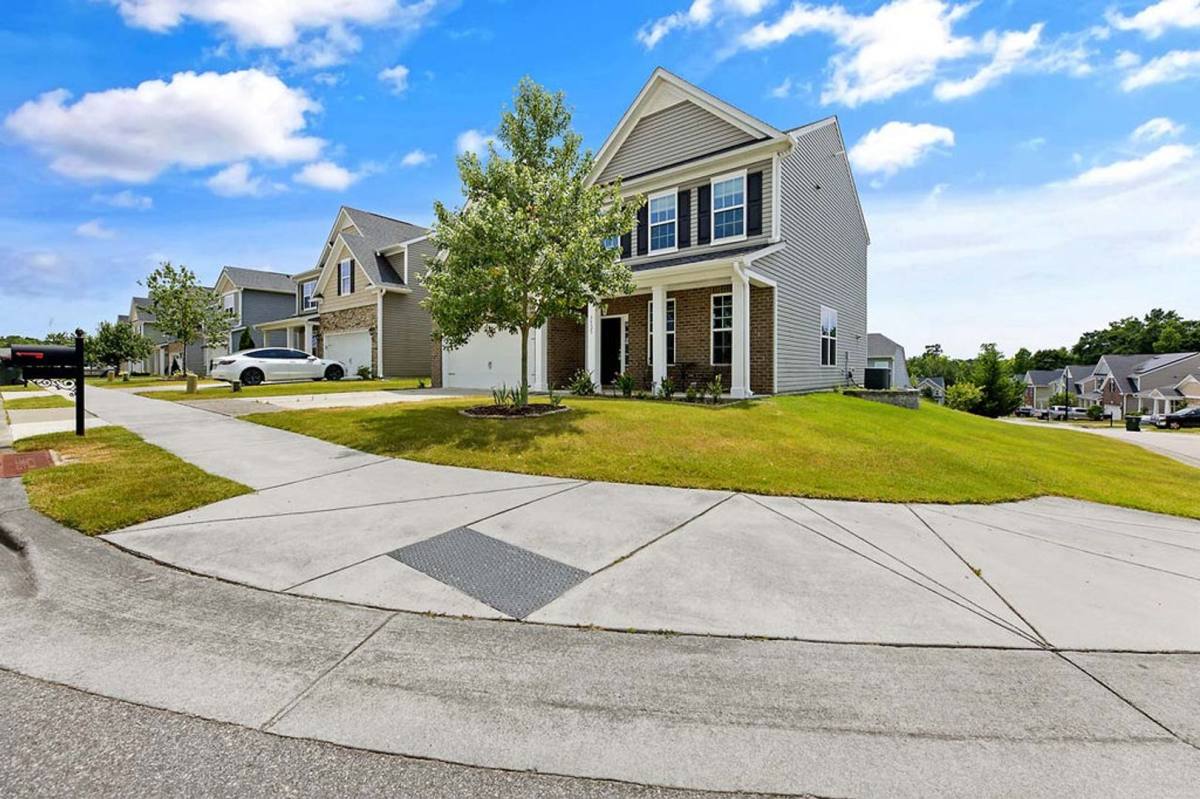 House for rent at 3525 Cashew Dr, Raleigh, NC 27616