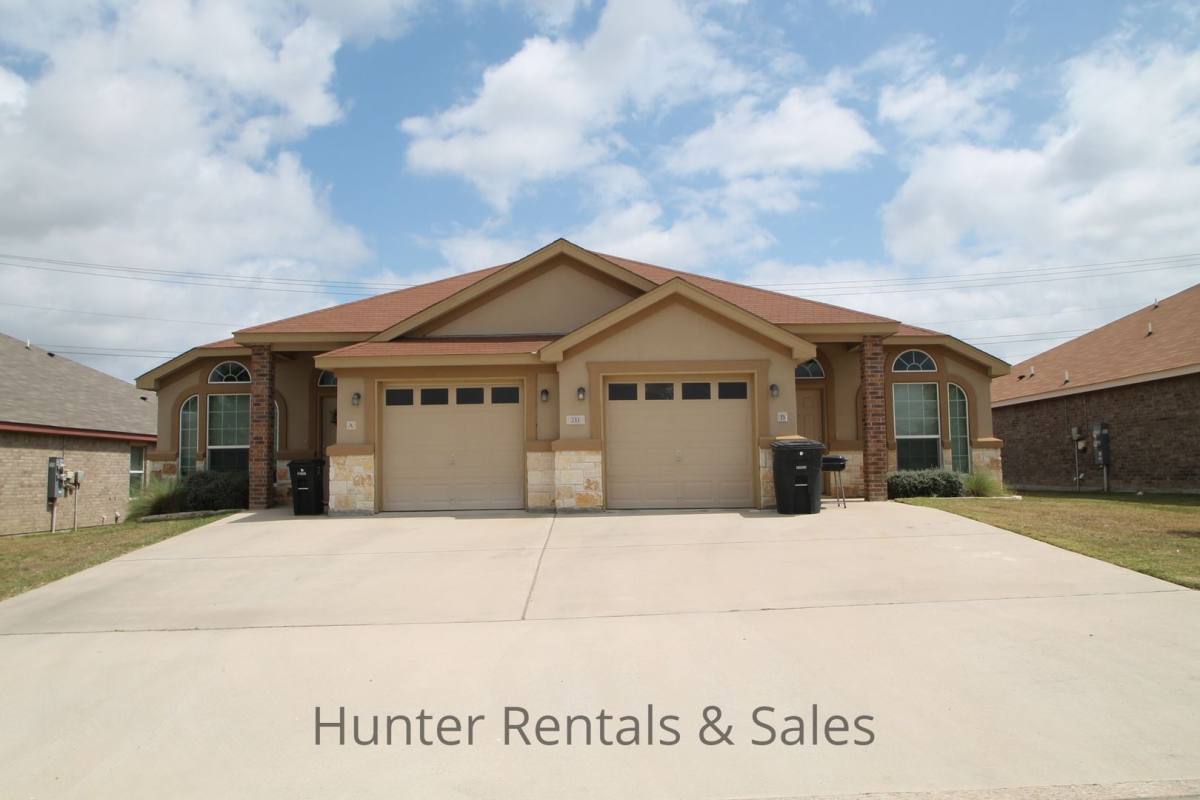 Townhouse for rent at 211-A Study Hall Loop, Killeen, TX 76549