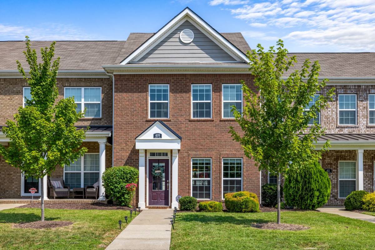 Townhouse for rent at 409 Oldbury Lane, Spring Hill, TN 37174