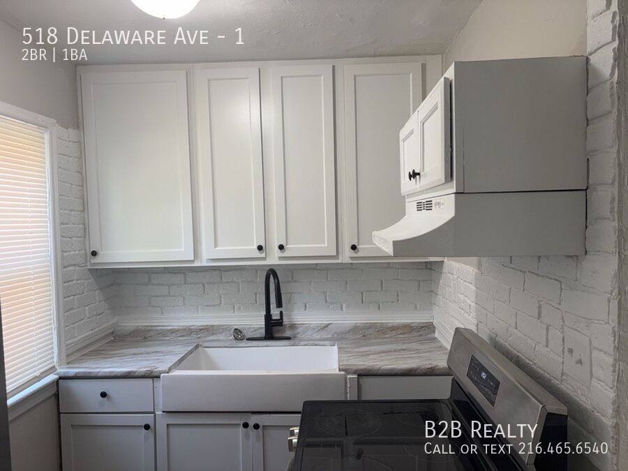 Apartment for rent at 518 Delaware Ave #1, Dayton, OH 45405