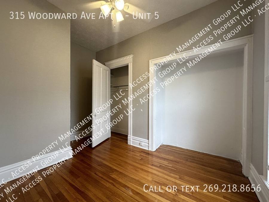 Apartment for rent at 315 Woodward Ave #5, Kalamazoo, MI 49007