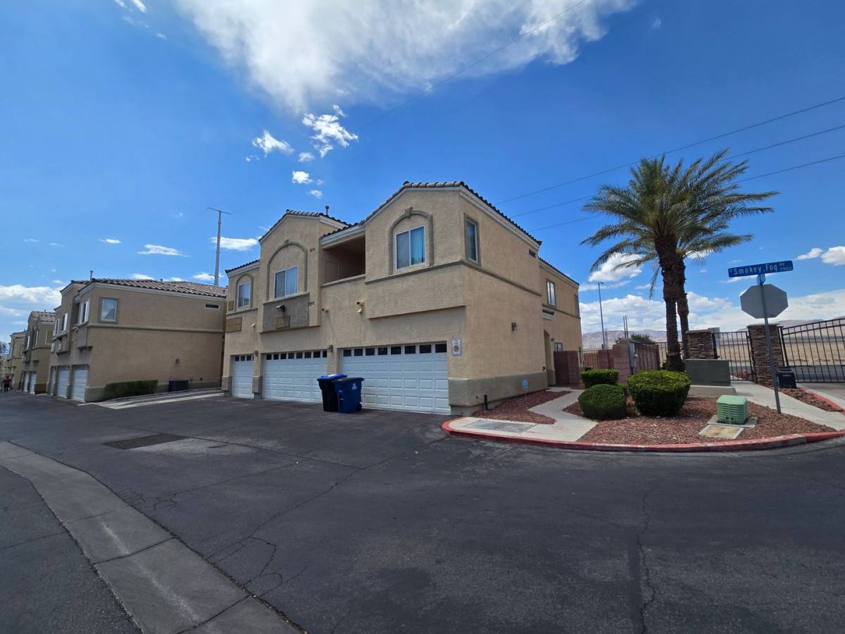 Townhouse for rent at 3936 Smokey Fog Ave, North Las Vegas, NV 89081