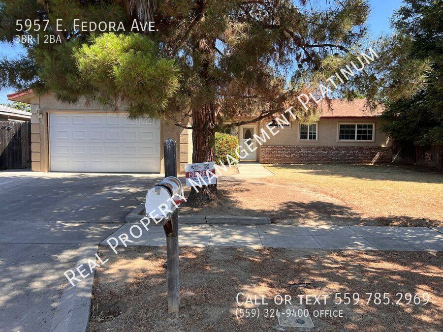 House for rent at 5957 E Fedora Ave, Fresno, CA 93727
