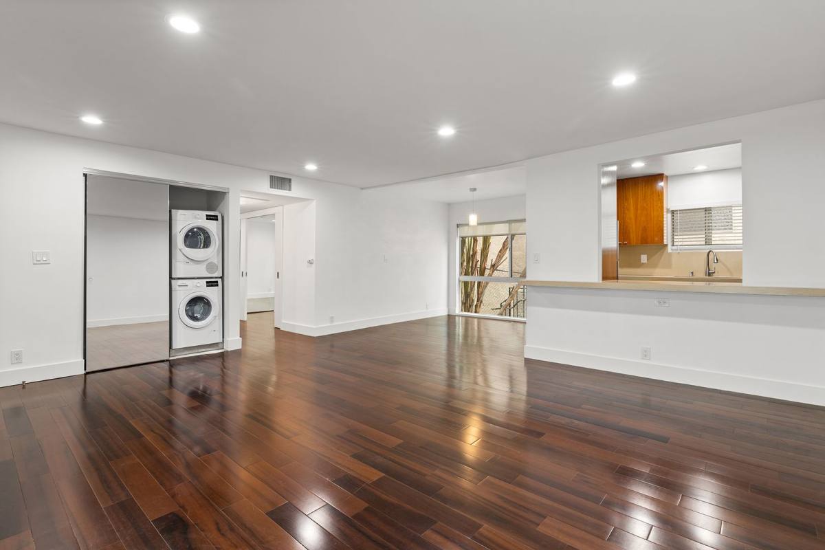 Apartment for rent at 10683 Holman Ave, Los Angeles, CA 90024