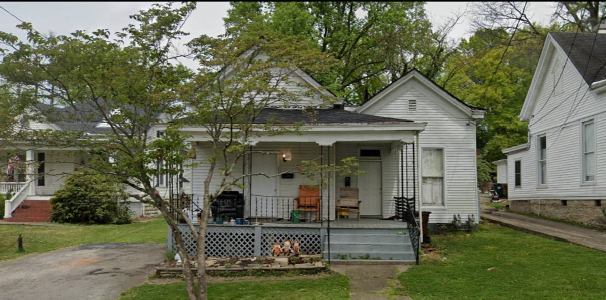 Apartment for rent at 205 Clay St, Mount Sterling, KY 40353