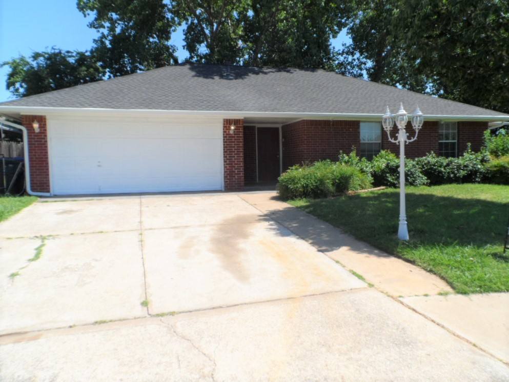 House for rent at 2305 Carolyn Court, Norman, OK 73071