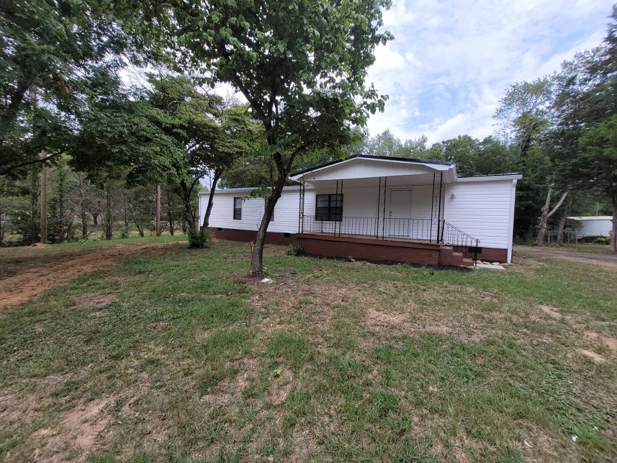 House for rent at 462 Pineywoods Dr, Hartwell, GA 30643