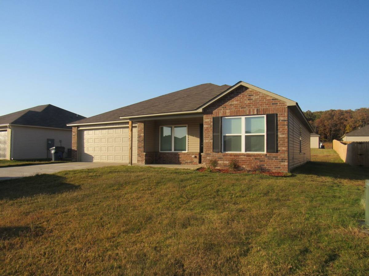House for rent at 19 Curly Leaf Lane, Conway, AR 72032