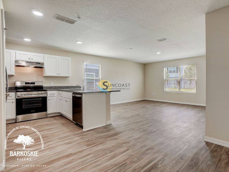 Apartment for rent at 11486 Oakfield Court #11486202, Jacksonville, FL 32258