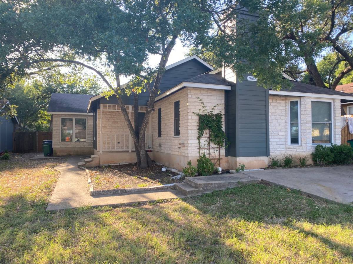 Apartment for rent at 9618 Sugar Hill Dr, Austin, TX 78748