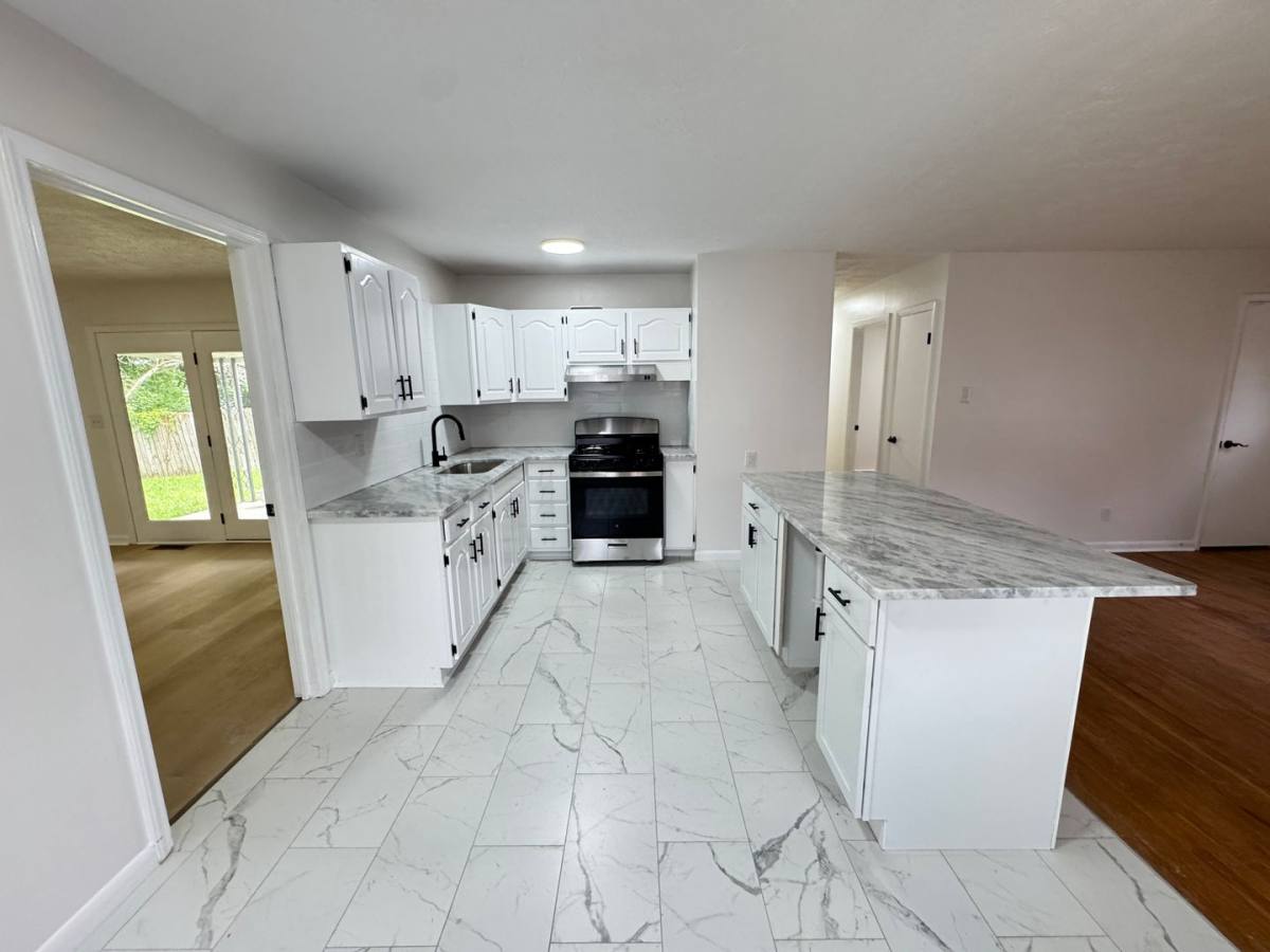 House for rent at 537 Lisa Dr, Lexington, KY 40505