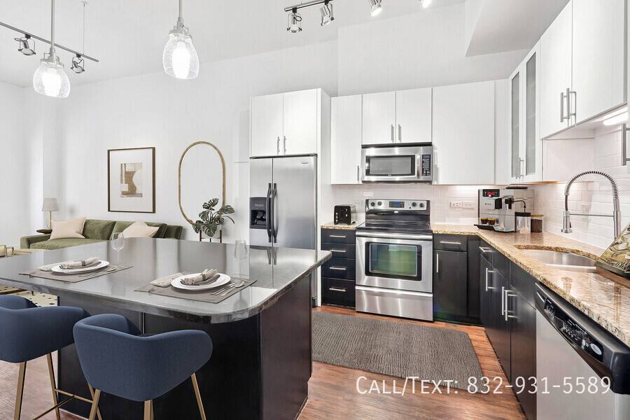 Apartment for rent at 2566 Richmond Ave #AERO2, Houston, TX 77098