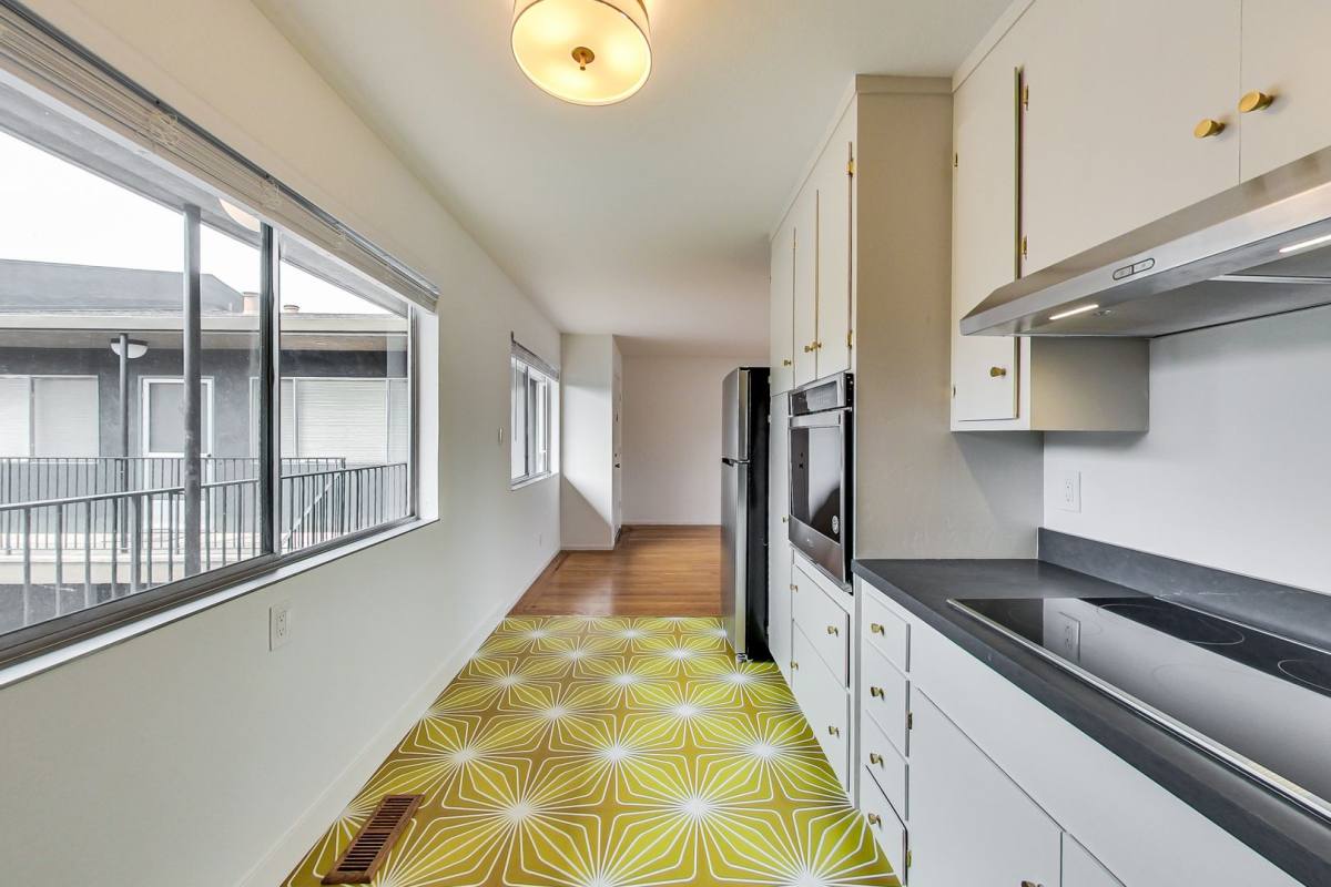 Apartment for rent at 490 42nd St, Oakland, CA 94609