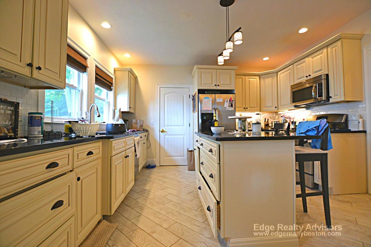 House for rent at 15 Rogers St, Newton, MA 02458