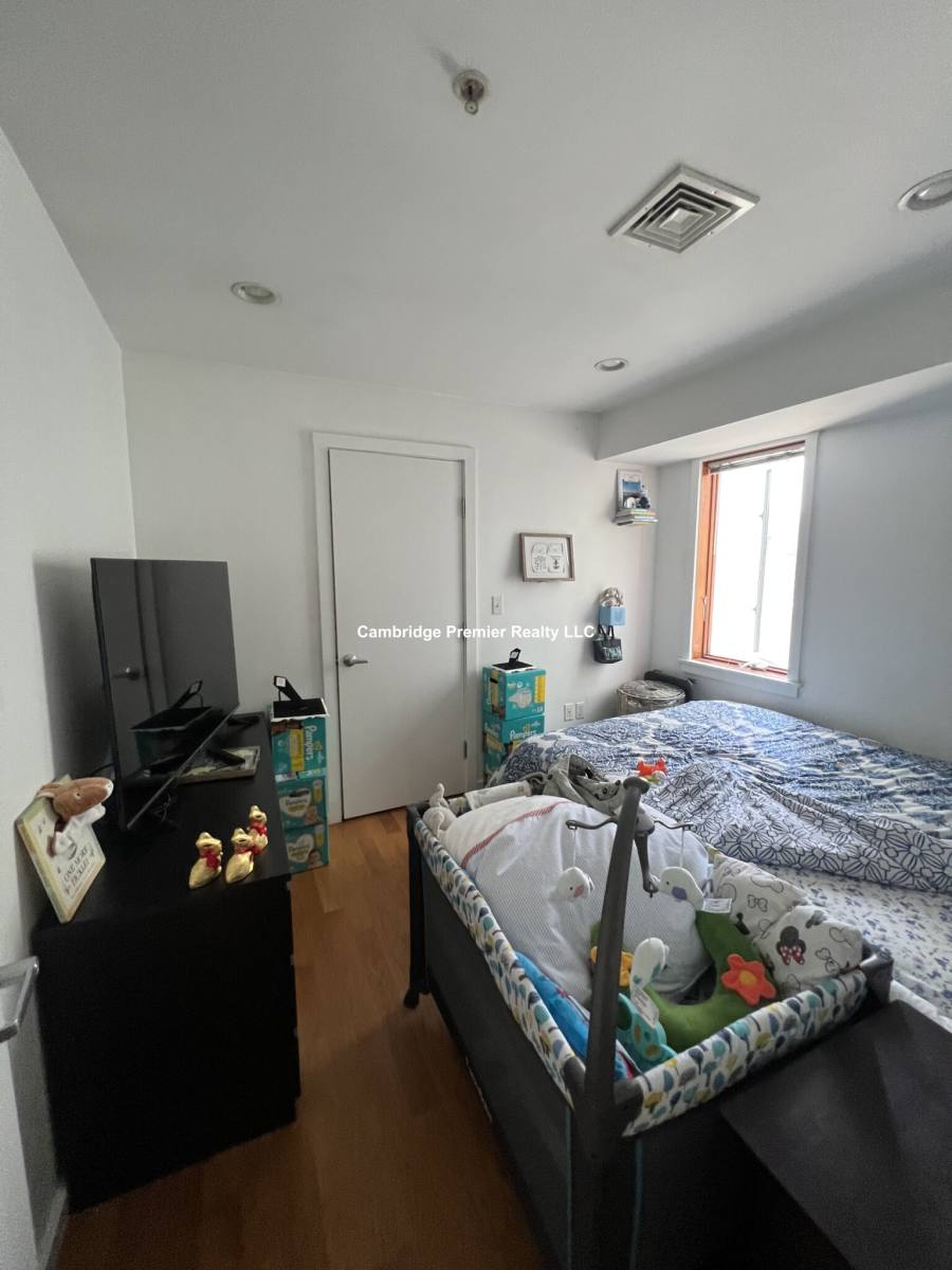 Apartment for rent at 2 Beech St #302, Cambridge, MA 02140