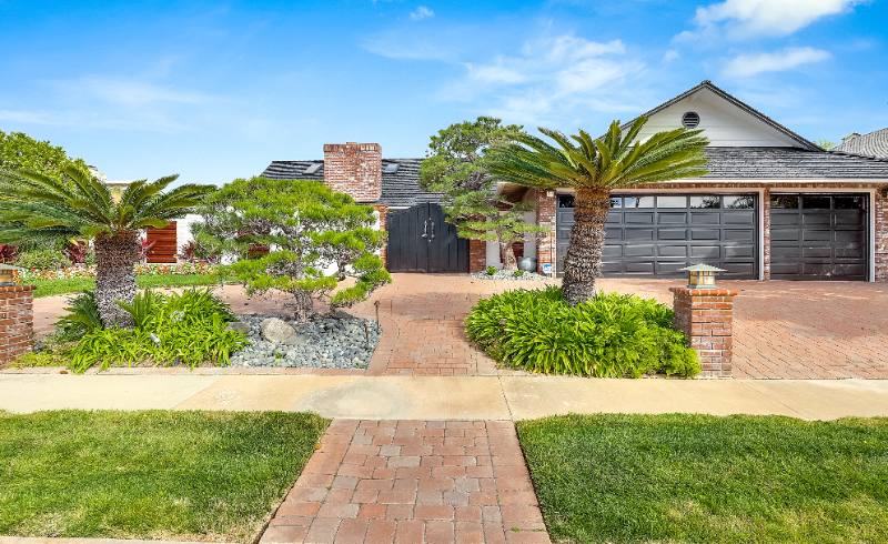 House for rent at 1542 Santiago Dr, Newport Beach, CA 92660