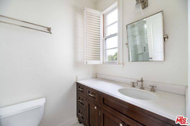 Apartment for rent at 9243 Doheny Rd, West Hollywood, CA 90069