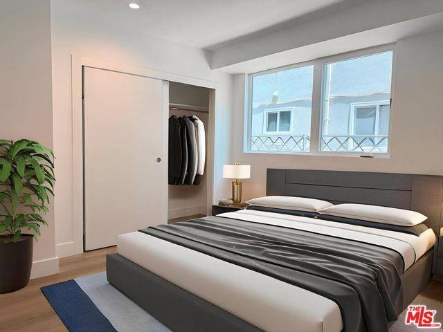 Apartment for rent at 914 7th St, Santa Monica, CA 90403
