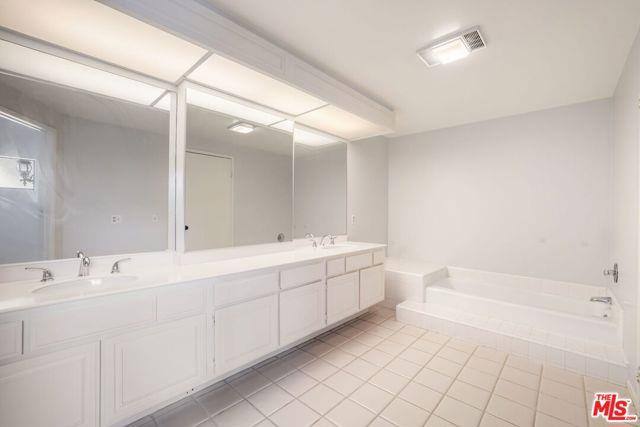 Townhouse for rent at 1559 Palisades Dr, Pacific Palisades, CA 90272