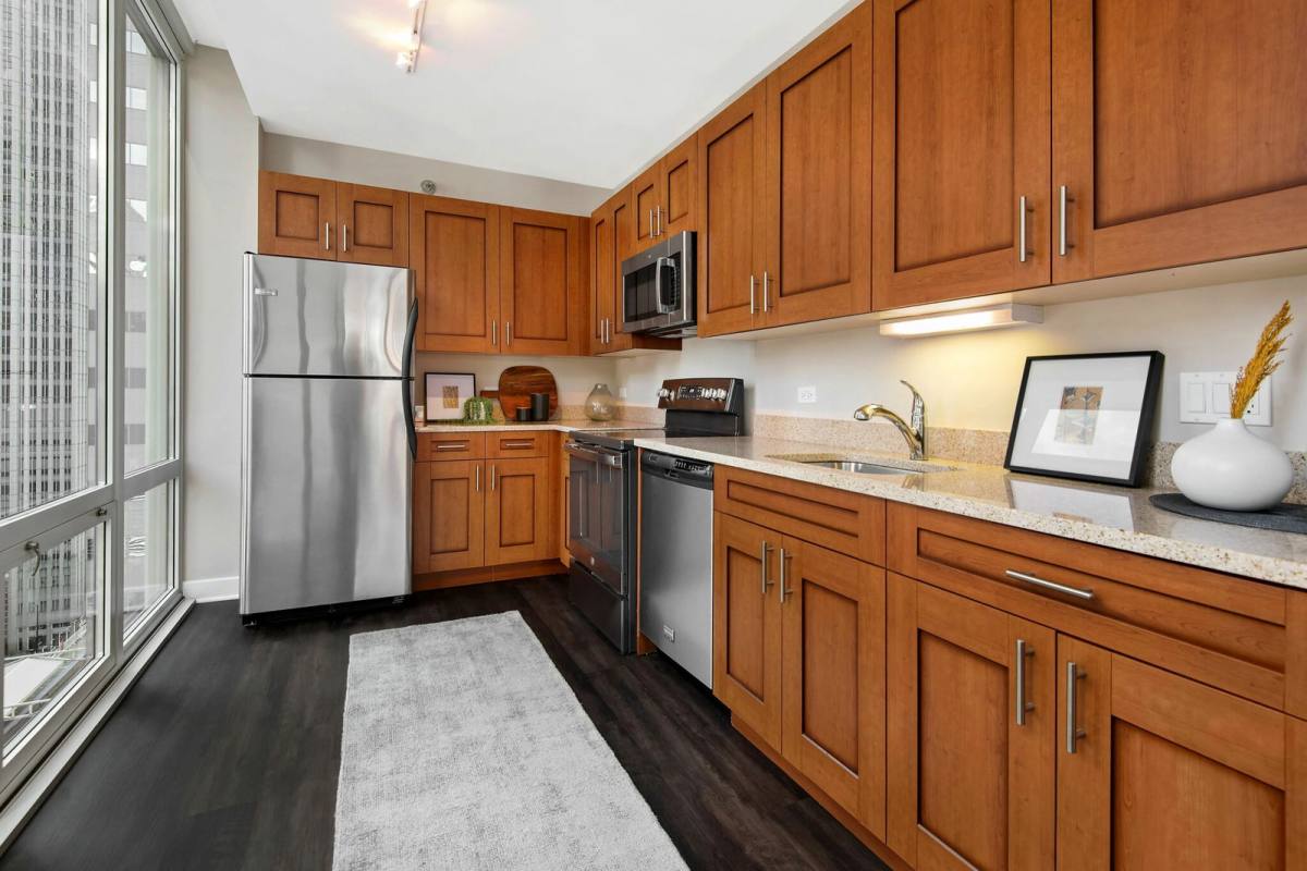 Apartment for rent at 215 W Washington St #2403, Chicago, IL 60606