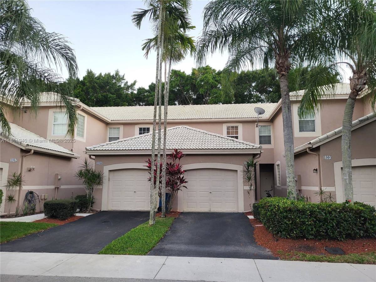 Townhouse for rent at 1990 Madeira Dr, Fort Lauderdale, FL 33327