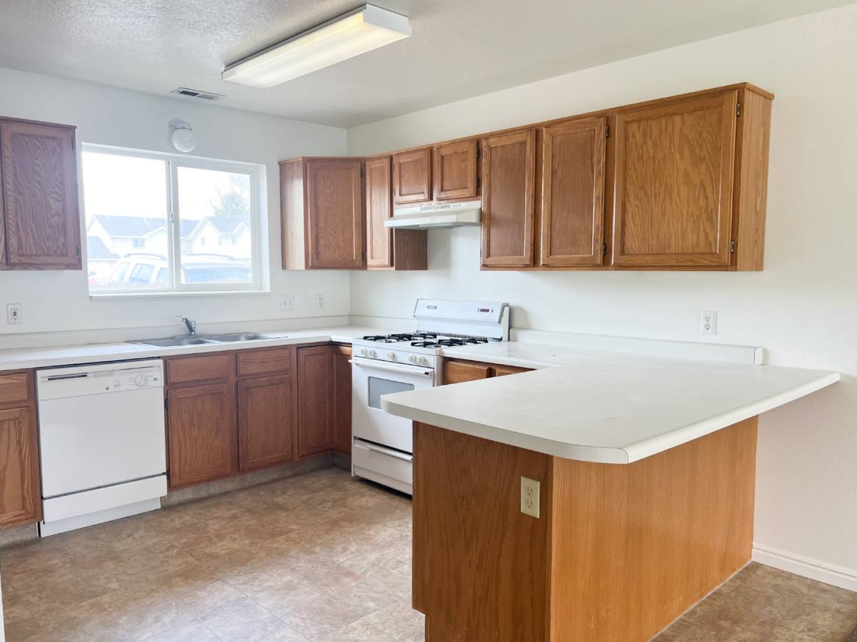 Townhouse for rent at 12 Fairway Lane #1, Logan, UT 84321