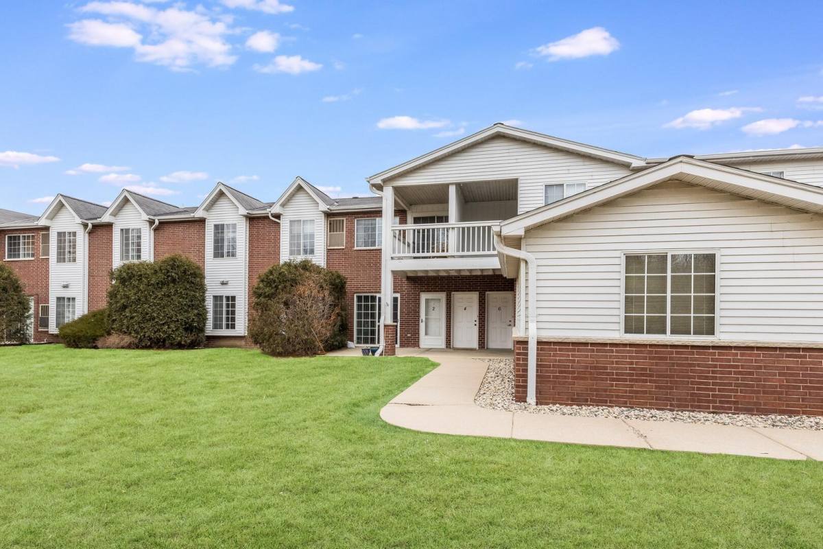 Condo for rent at 8055 Lexington Place #702, Pleasant Prairie, WI 53158