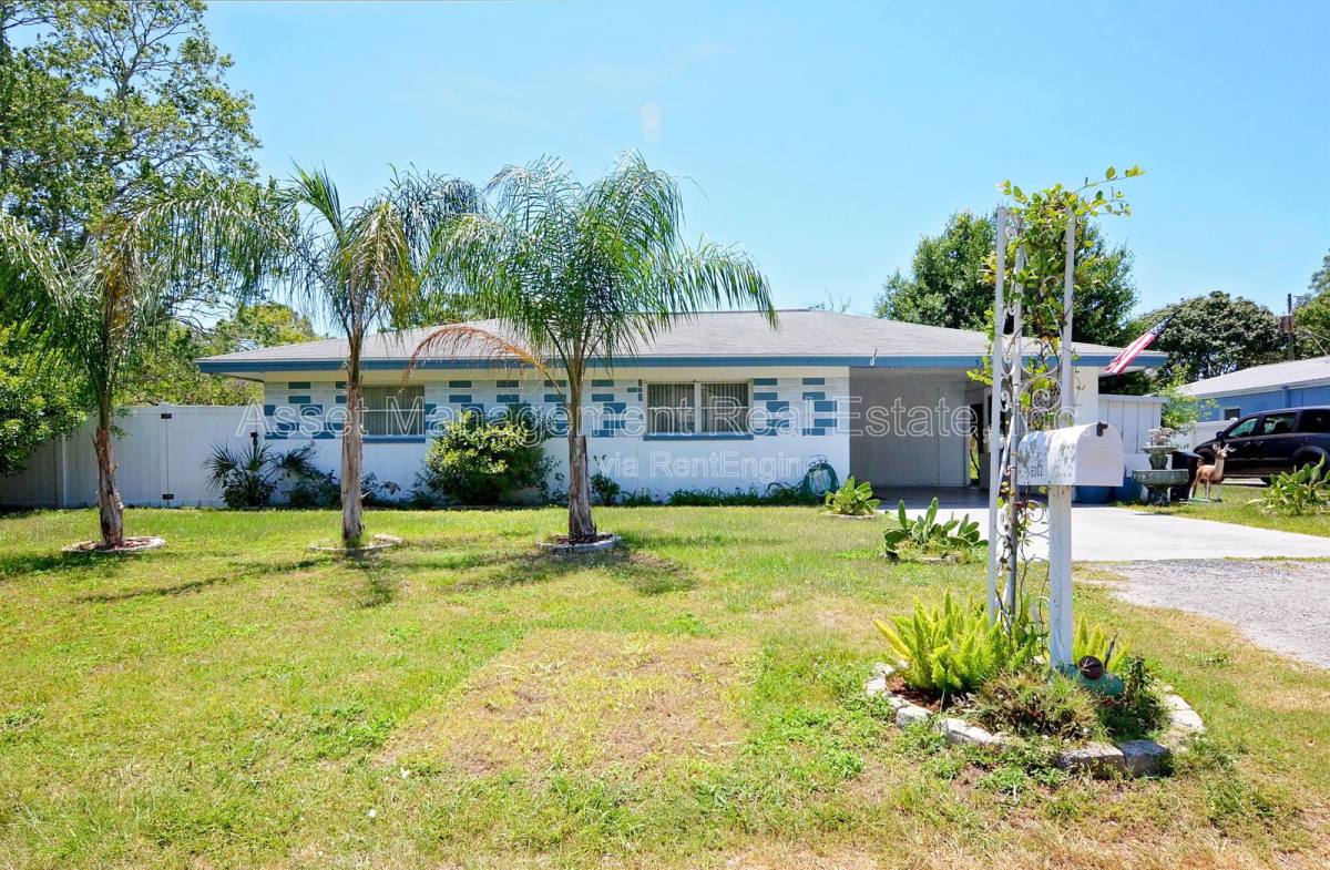 House for rent at 5302 13th Ave S, Saint Petersburg, FL 33707