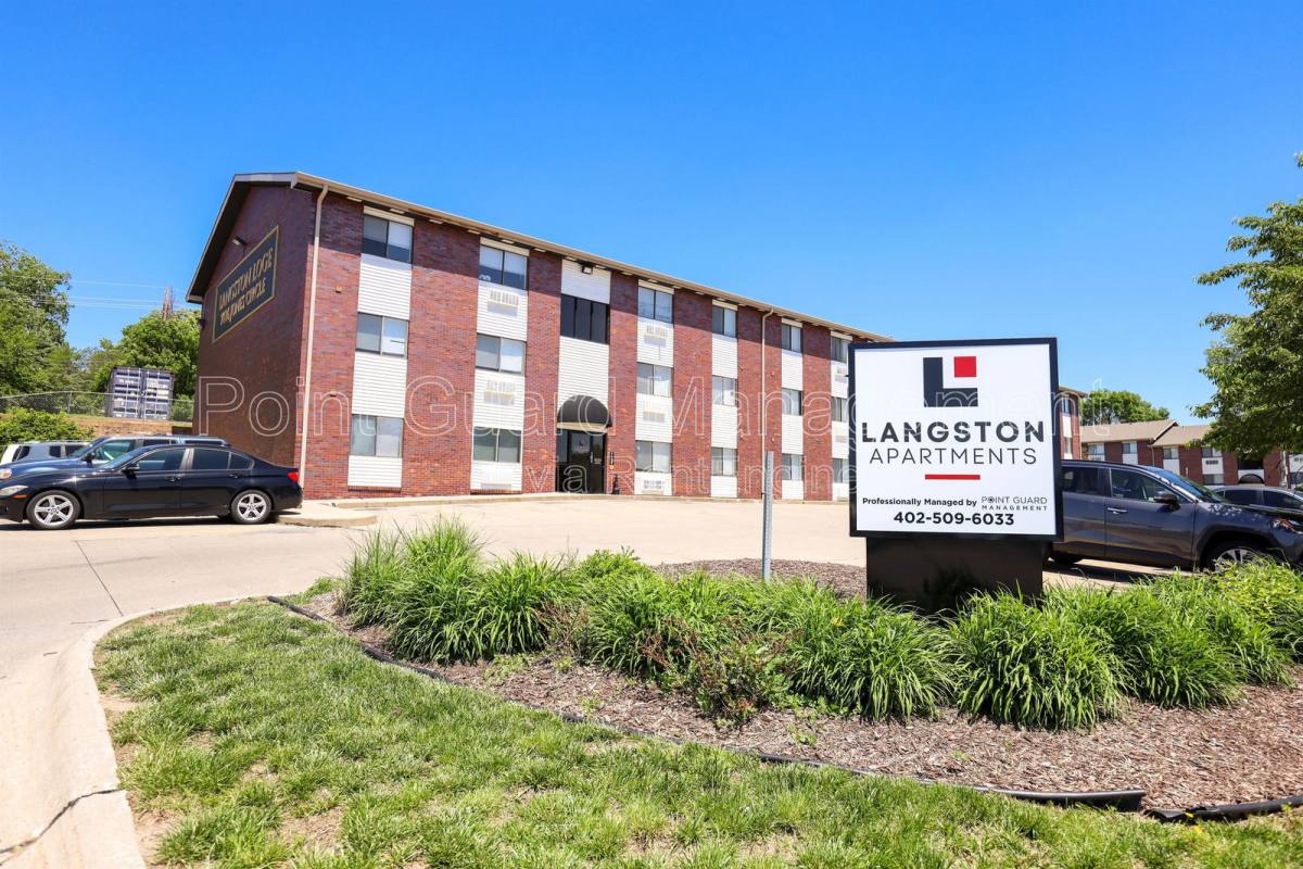 Apartment for rent at 7122 Jones Circle #5, Omaha, NE 68106