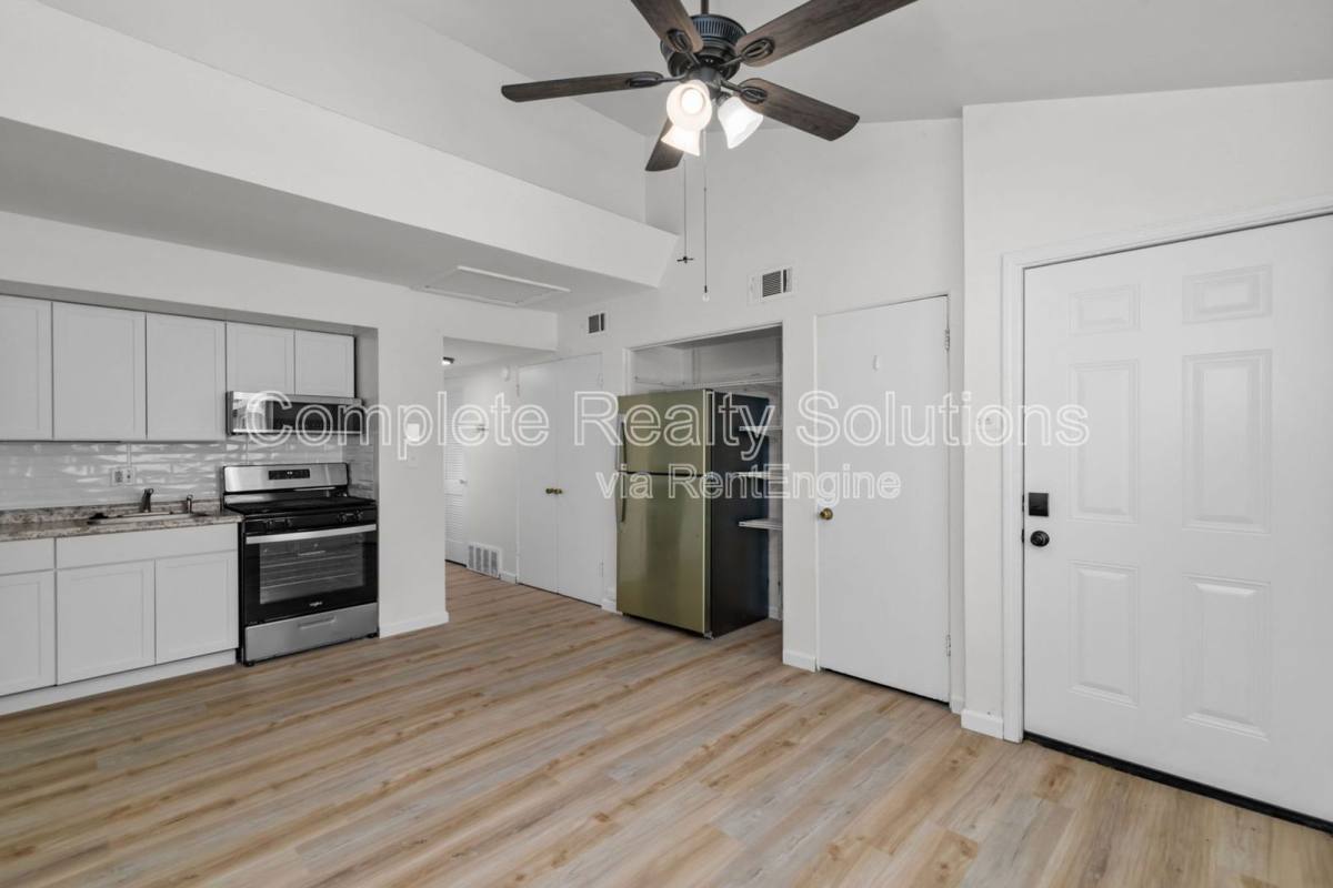 Apartment for rent at 2323 Woodson Rd, Saint Louis, MO 63114