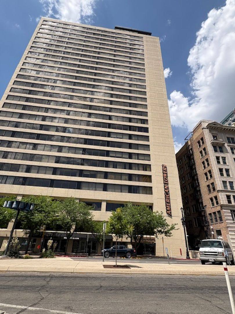 Condo for rent at 44 W 300 S #902S, Salt Lake City, UT 84101