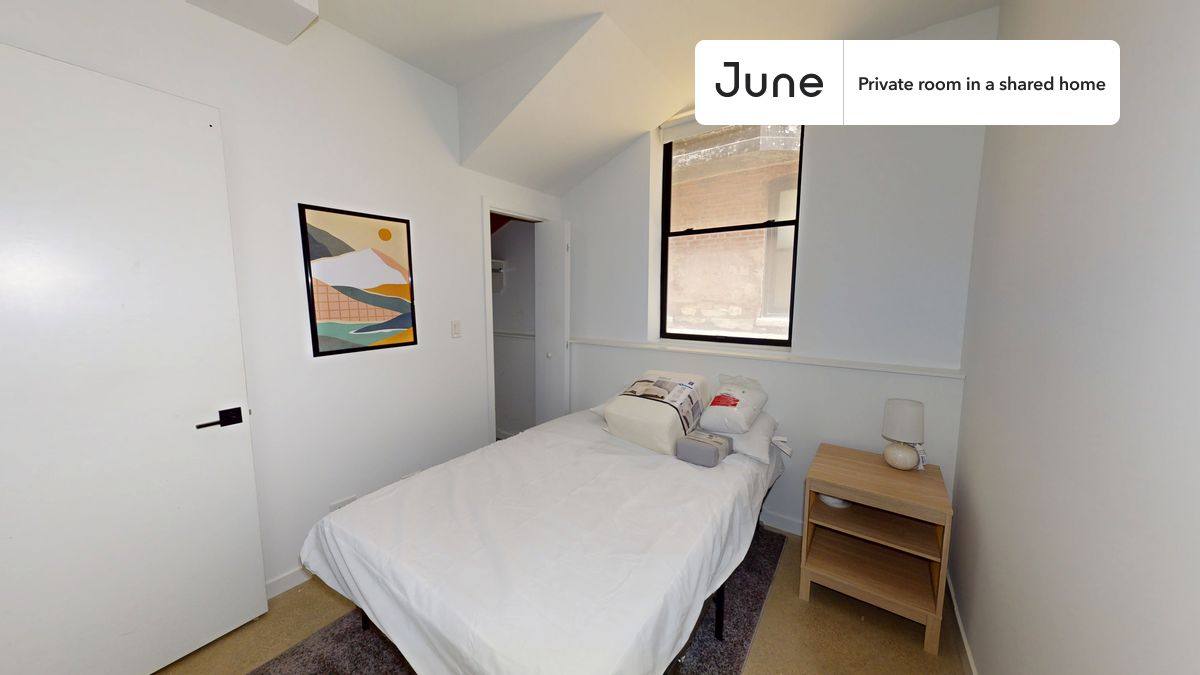 Apartment for rent at 2122 S Hoyne #A, Chicago, IL 60608
