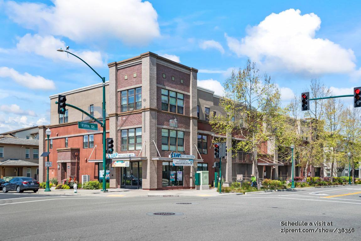 Apartment for rent at 2709 5th St, Alameda, CA 94501