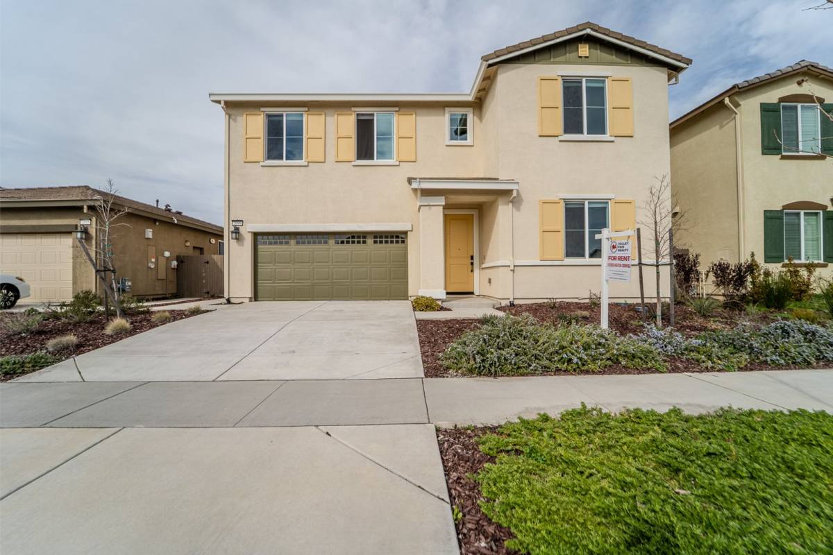 House for rent at 2099 Knotty Pine Way, Olivehurst, CA 95961