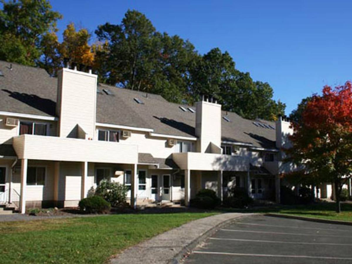 Apartment for rent at 28 Rose Lane, Danbury, CT 06811