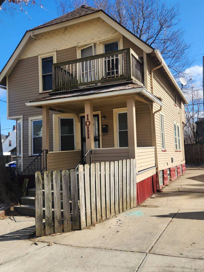 Apartment for rent at 1011 E 72 Place, Cleveland, OH 44103
