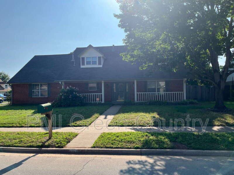 House for rent at 929 N Juniper St, Jenks, OK 74037