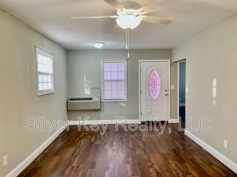 Apartment for rent at 823 Englewood Rd #2, Madisonville, TN 37354