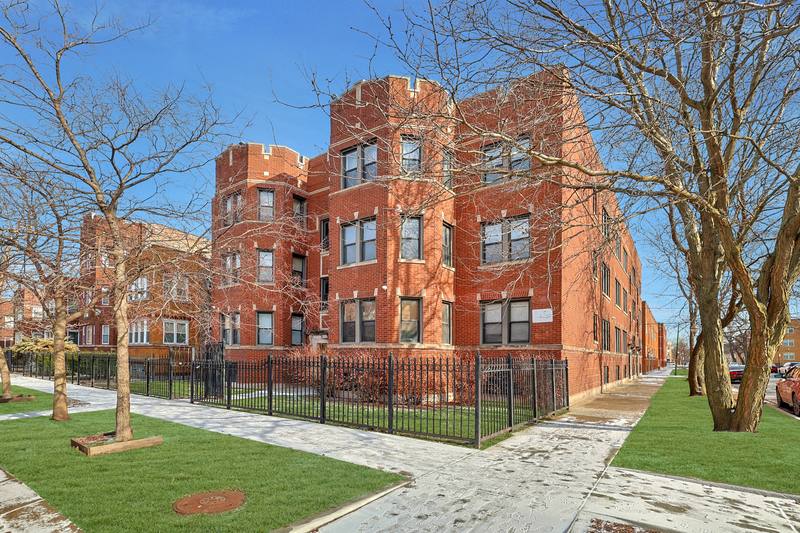 Apartment for rent at 7955 S Paulina St 1652 W 80th 2, Chicago, IL 60620